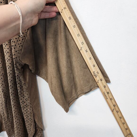 Cato Faux Suede Cardigan Size 18/20 Brown Laser Cutouts Open Neutral Minimalist - Picture 9 of 9